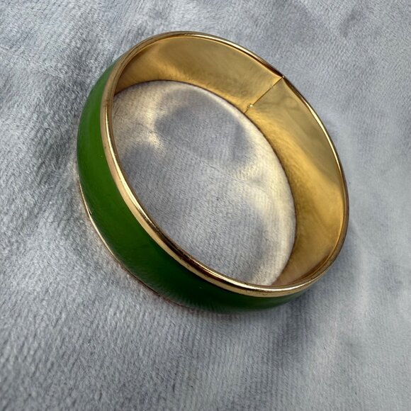 Vintage Gold-Tone & Green Enamel Slip on Bangle Bracelet Women Larger Size - Picture 9 of 16